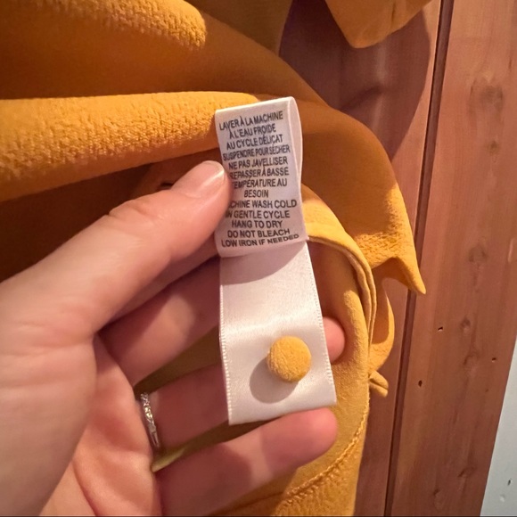 ✨HP✨Twik blouse from Simon’s. Lovely mustard colour. EUC. Small. Open to offers! - Picture 5 of 6